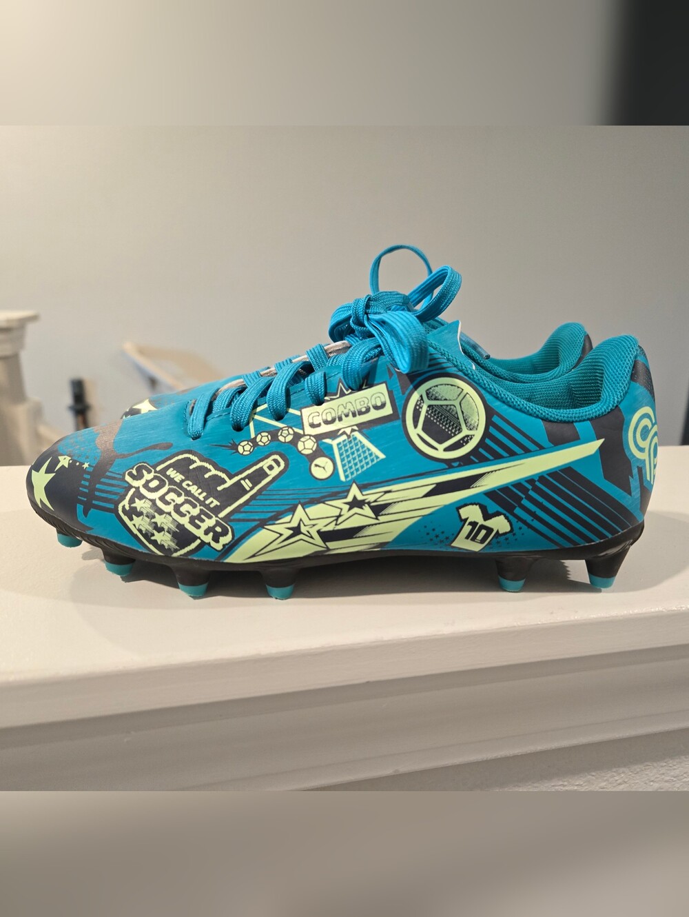 Kids Blue Soccer Cleats with Graphic Print Size 2